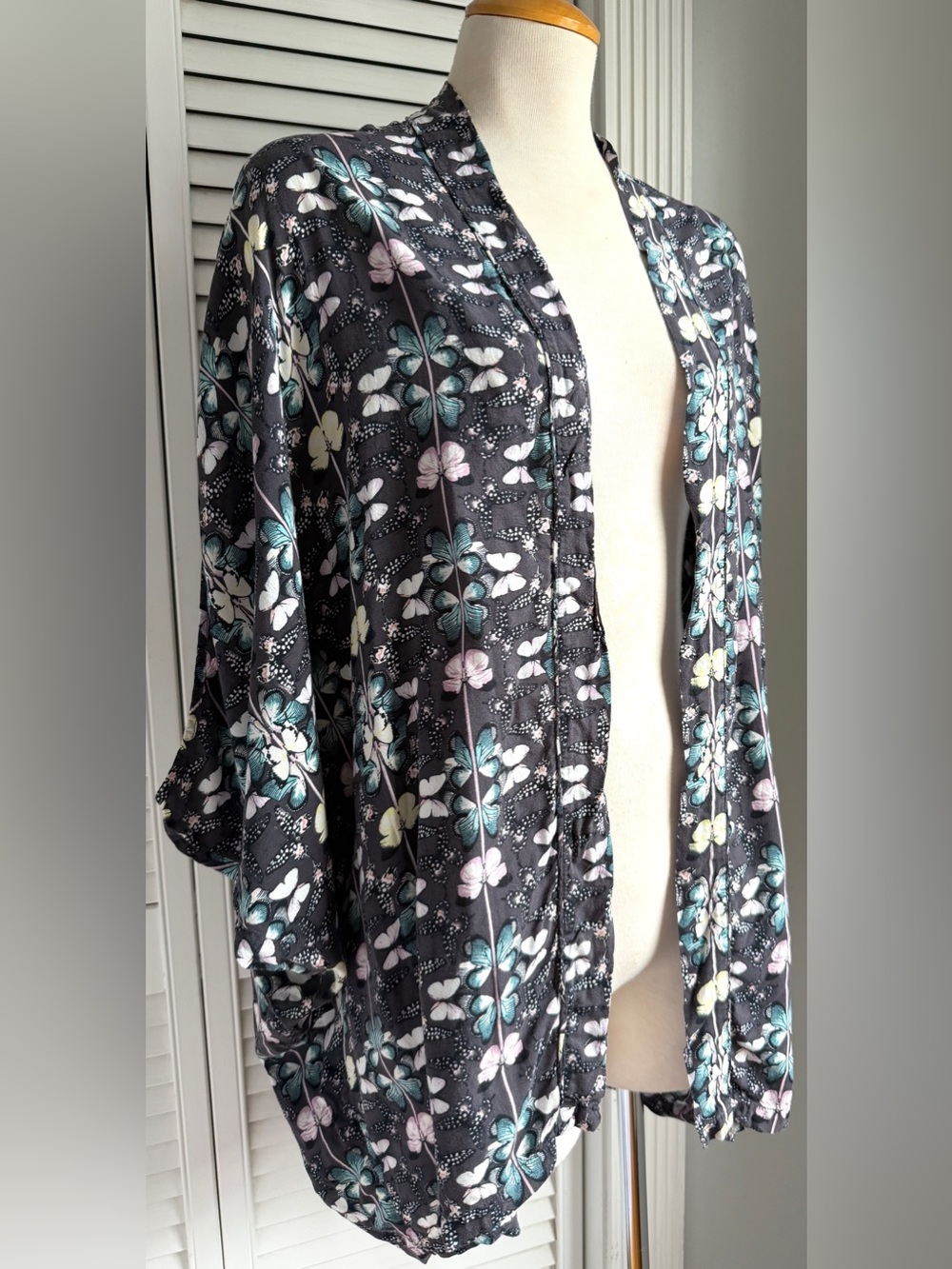 XS/S🦋 Victoria's Secret Kimono Robe Butterfly Beach Boho Coverup Sleep Cardigan